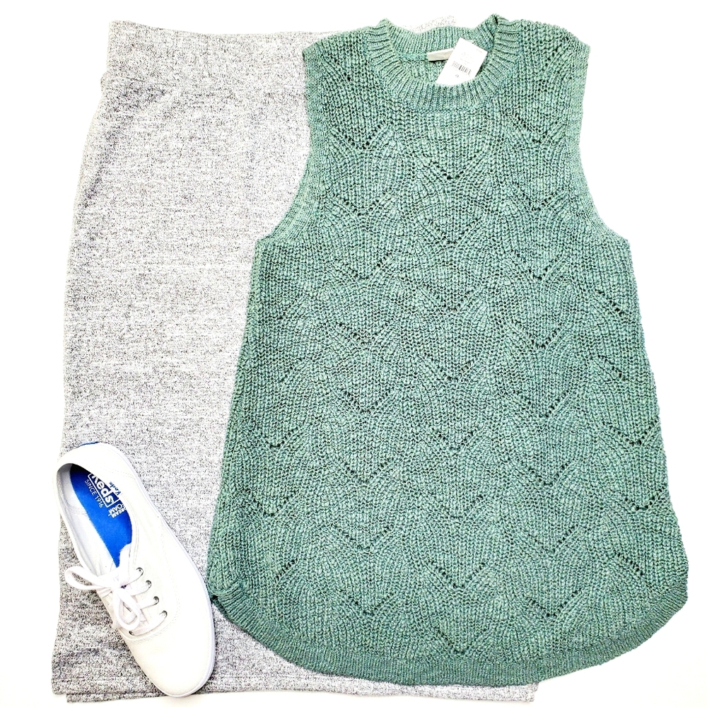 NWT Pointelle crewneck  Sweater thank top …